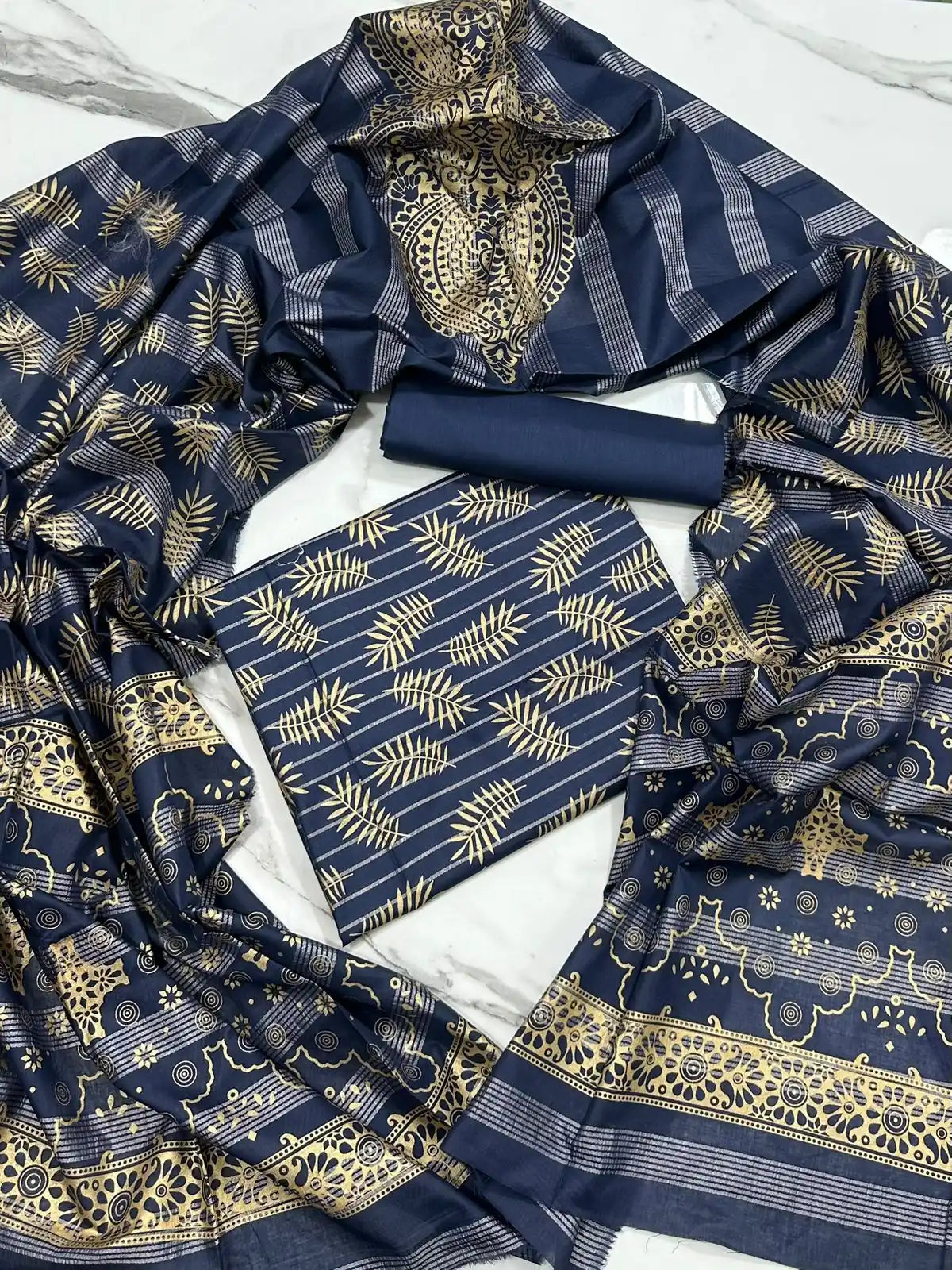 PURE LAWN 3-PIECE GOLD PRINTED SUIT – ELEGANT, SOFT & WASHABLE