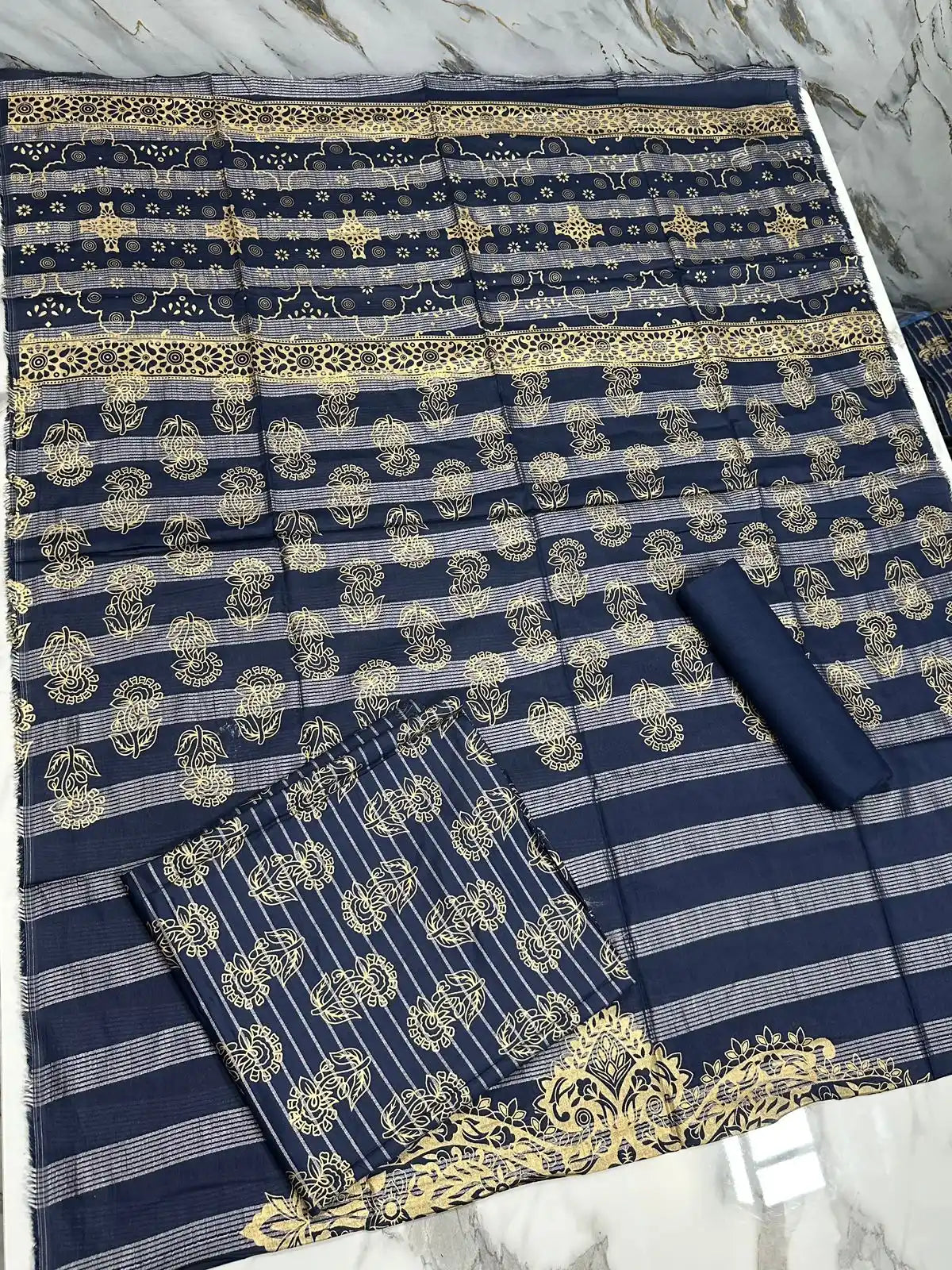 PURE LAWN 3-PIECE GOLD PRINTED SUIT – ELEGANT, SOFT & WASHABLE