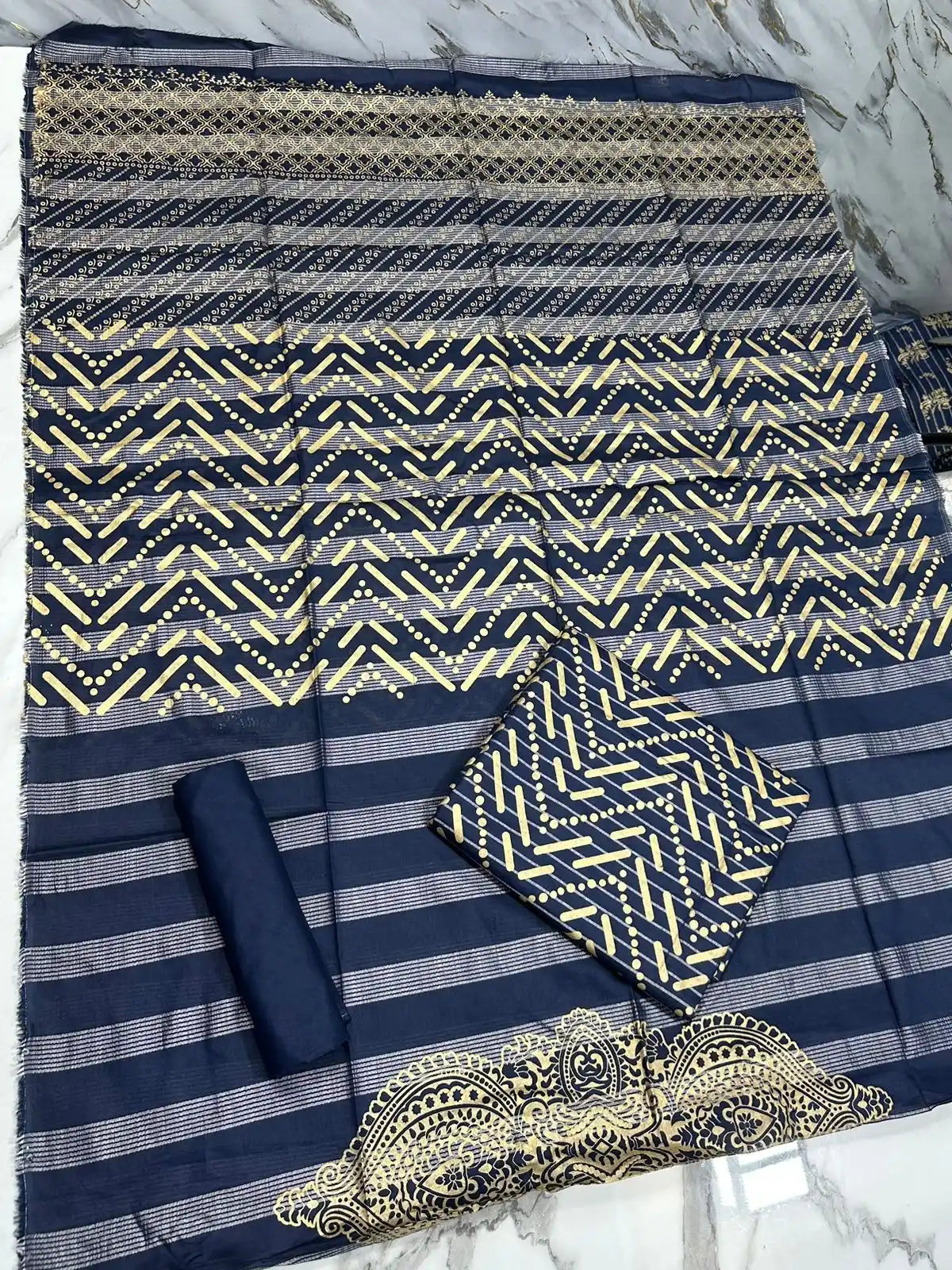 PURE LAWN 3-PIECE GOLD PRINTED SUIT – ELEGANT, SOFT & WASHABLE