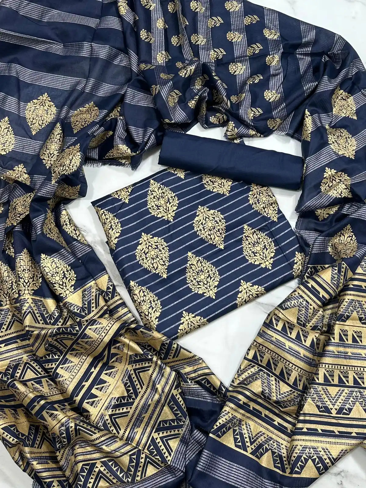 PURE LAWN 3-PIECE GOLD PRINTED SUIT – ELEGANT, SOFT & WASHABLE