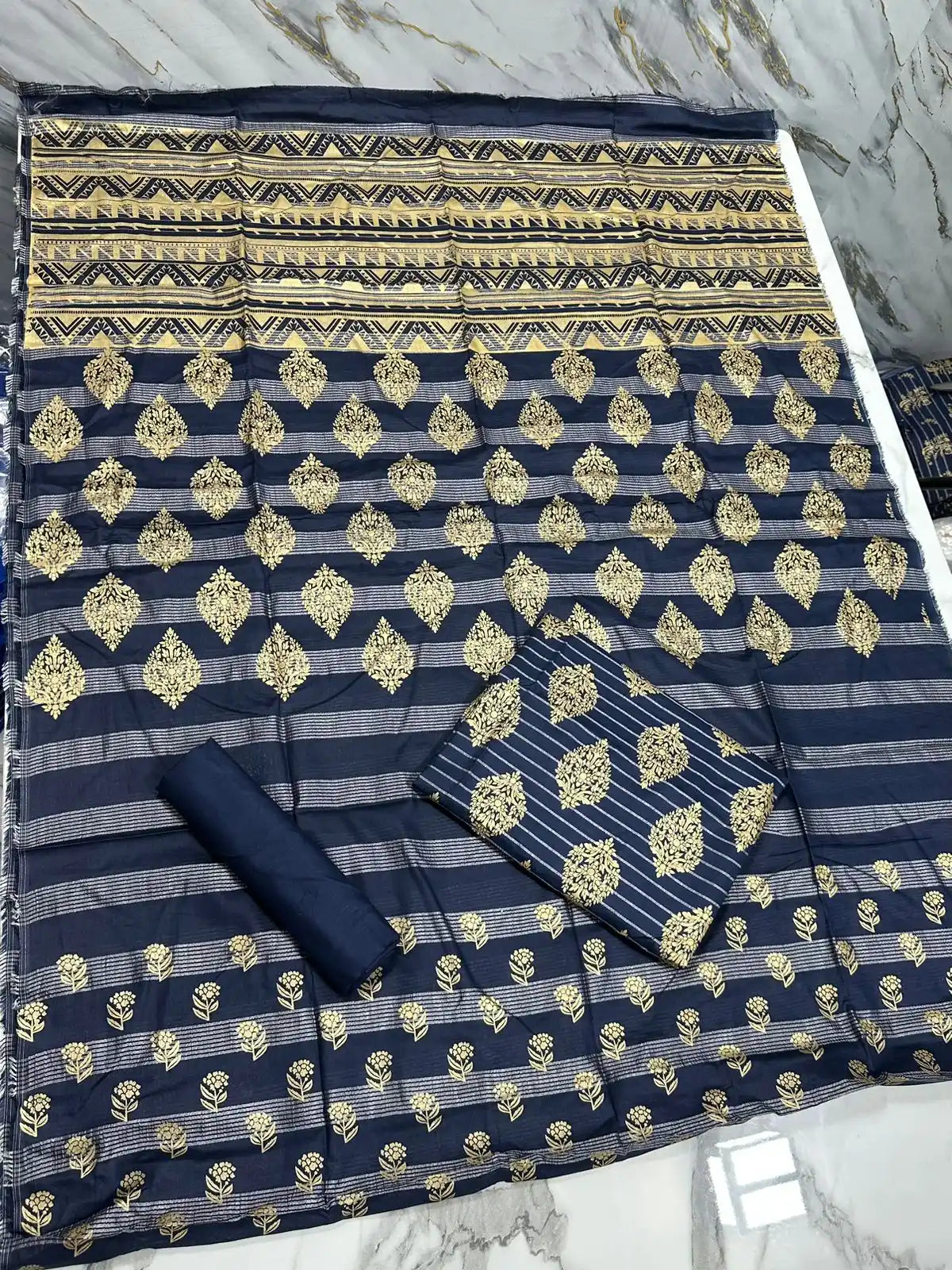 PURE LAWN 3-PIECE GOLD PRINTED SUIT – ELEGANT, SOFT & WASHABLE