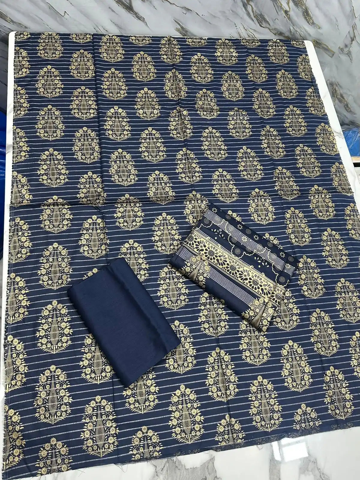PURE LAWN 3-PIECE GOLD PRINTED SUIT – ELEGANT, SOFT & WASHABLE