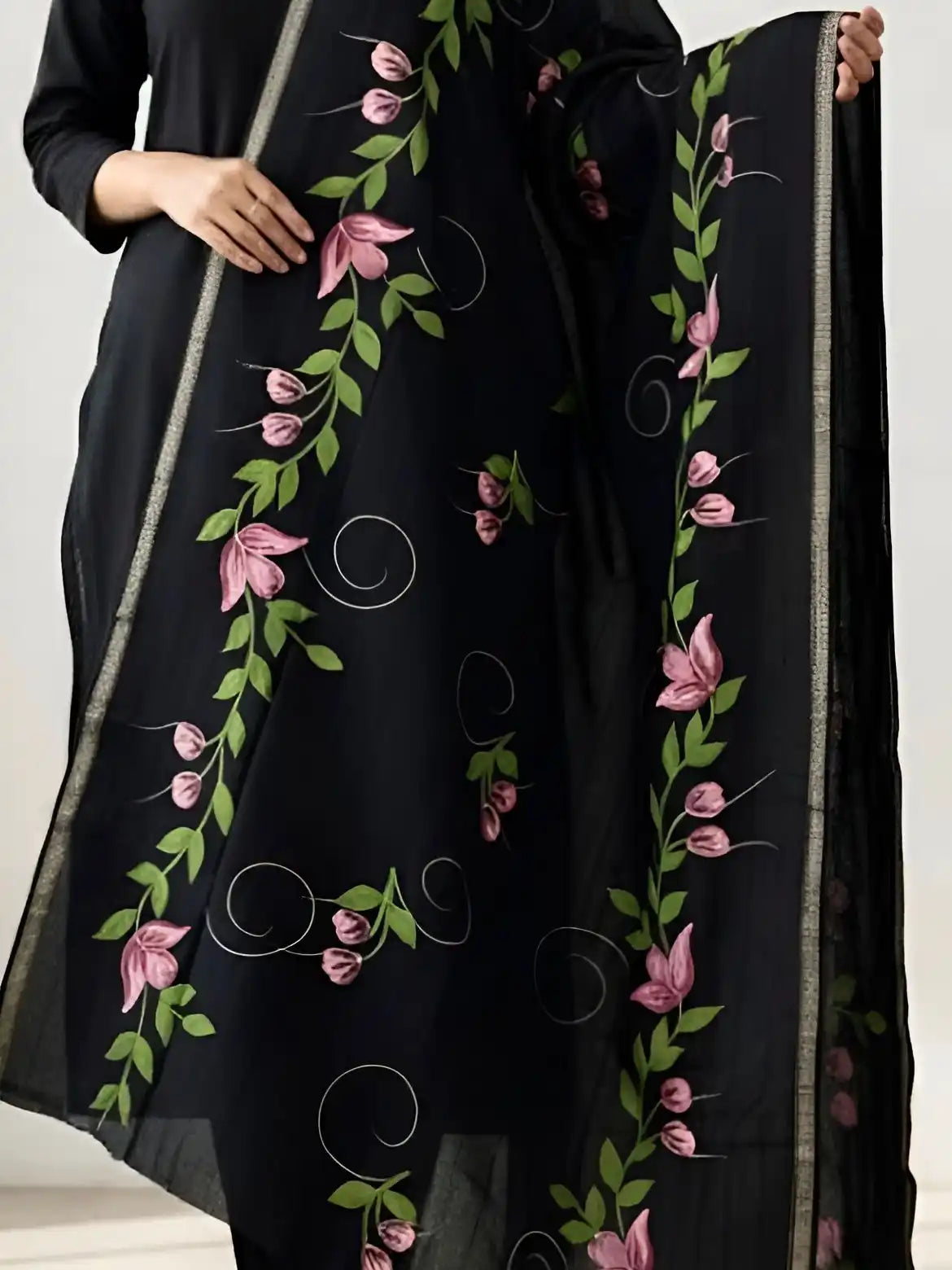PURE LAWN SOFT HANDPAINTED DUPATTA TARKASHI WORK PREMIUM QUALITY.